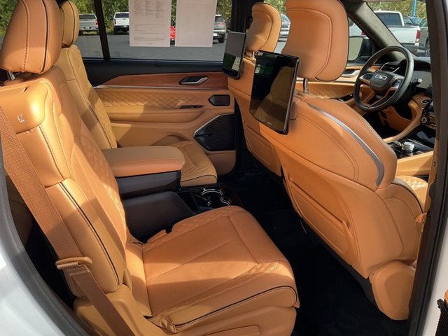 2023 Jeep Grand Cherokee L Summit Reserve