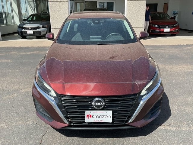 Used 2023 Nissan Altima SV with VIN 1N4BL4DV0PN321715 for sale in Duluth, Minnesota
