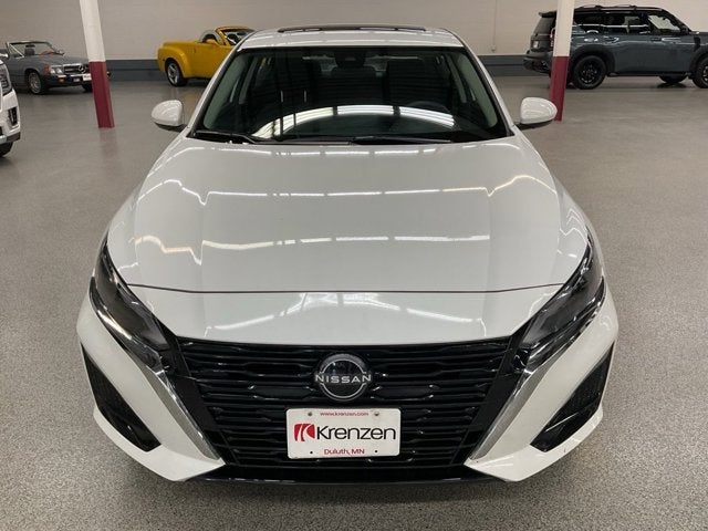 Used 2023 Nissan Altima SV with VIN 1N4BL4DW6PN412710 for sale in Duluth, Minnesota