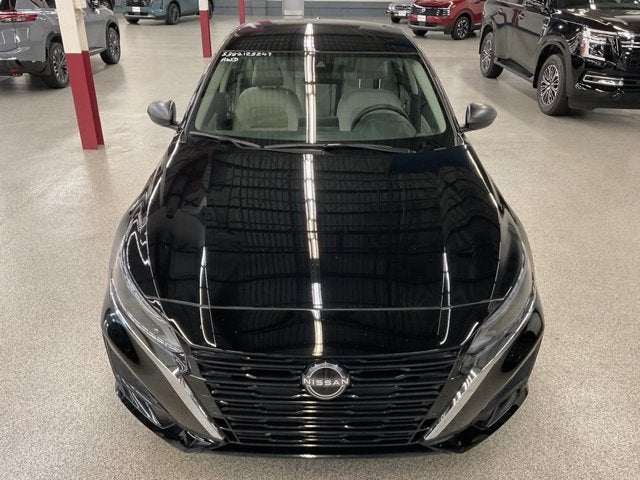 Used 2024 Nissan Altima SV with VIN 1N4BL4DW7RN414047 for sale in Duluth, Minnesota