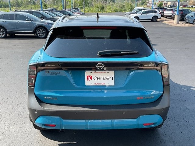 2025 Nissan Kicks SR