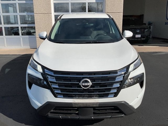 Used 2025 Nissan Rogue SV with VIN 5N1BT3BB1SC853696 for sale in Duluth, Minnesota