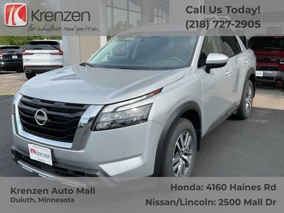 2025 Nissan Pathfinder SL