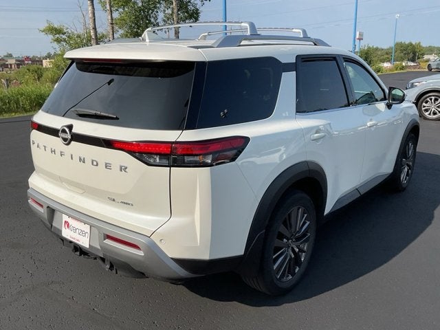 2024 Nissan Pathfinder SL