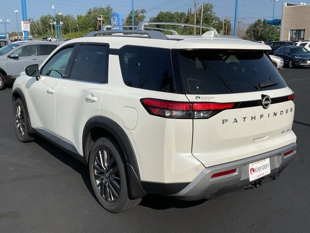 2024 Nissan Pathfinder SL