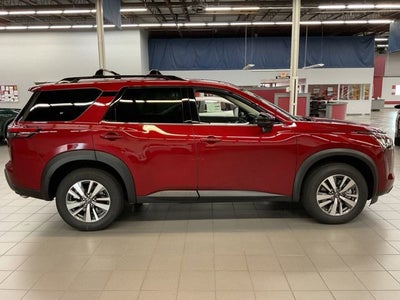 2026 Nissan Pathfinder SL