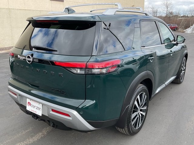 2023 Nissan Pathfinder Platinum