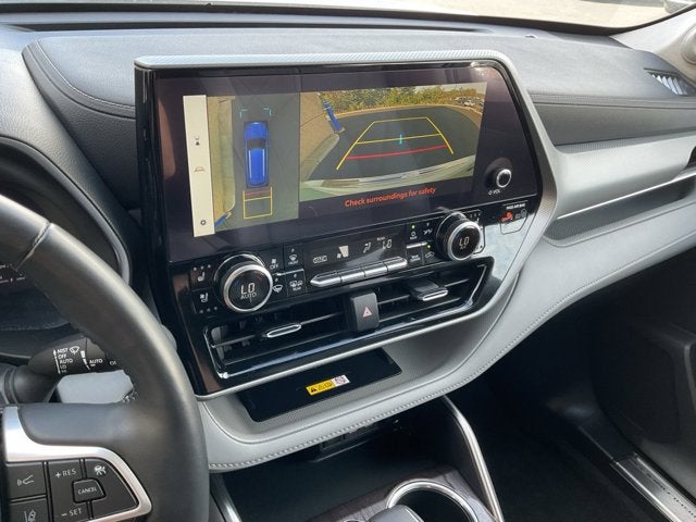 2023 Toyota Highlander Platinum