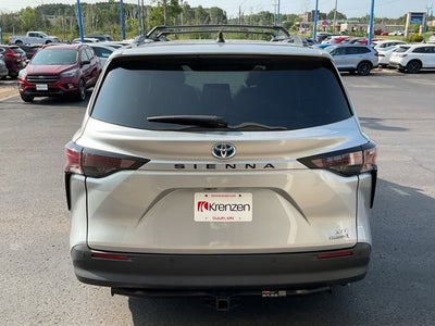 2023 Toyota Sienna XLE