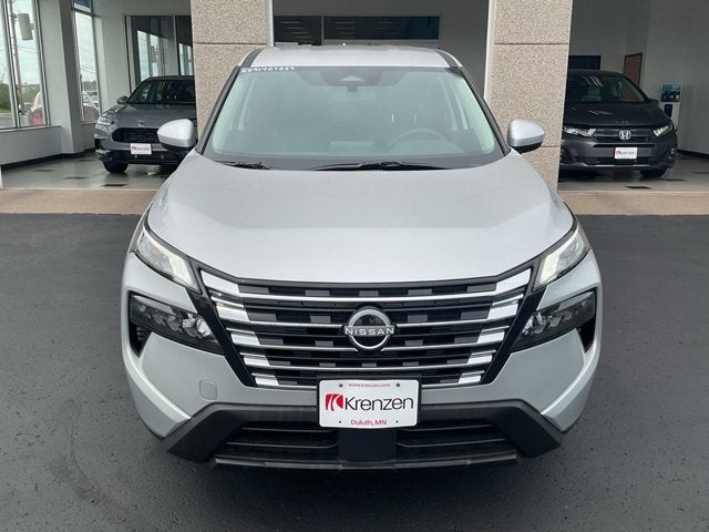 Used 2025 Nissan Rogue SV with VIN JN8BT3BB1SW157038 for sale in Duluth, Minnesota