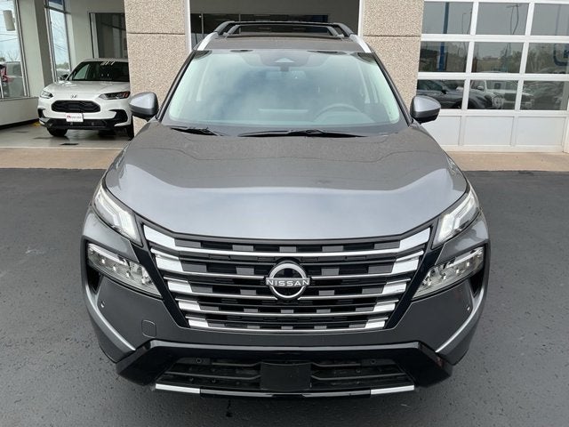 Used 2025 Nissan Rogue Platinum with VIN JN8BT3DD5SW300670 for sale in Duluth, Minnesota
